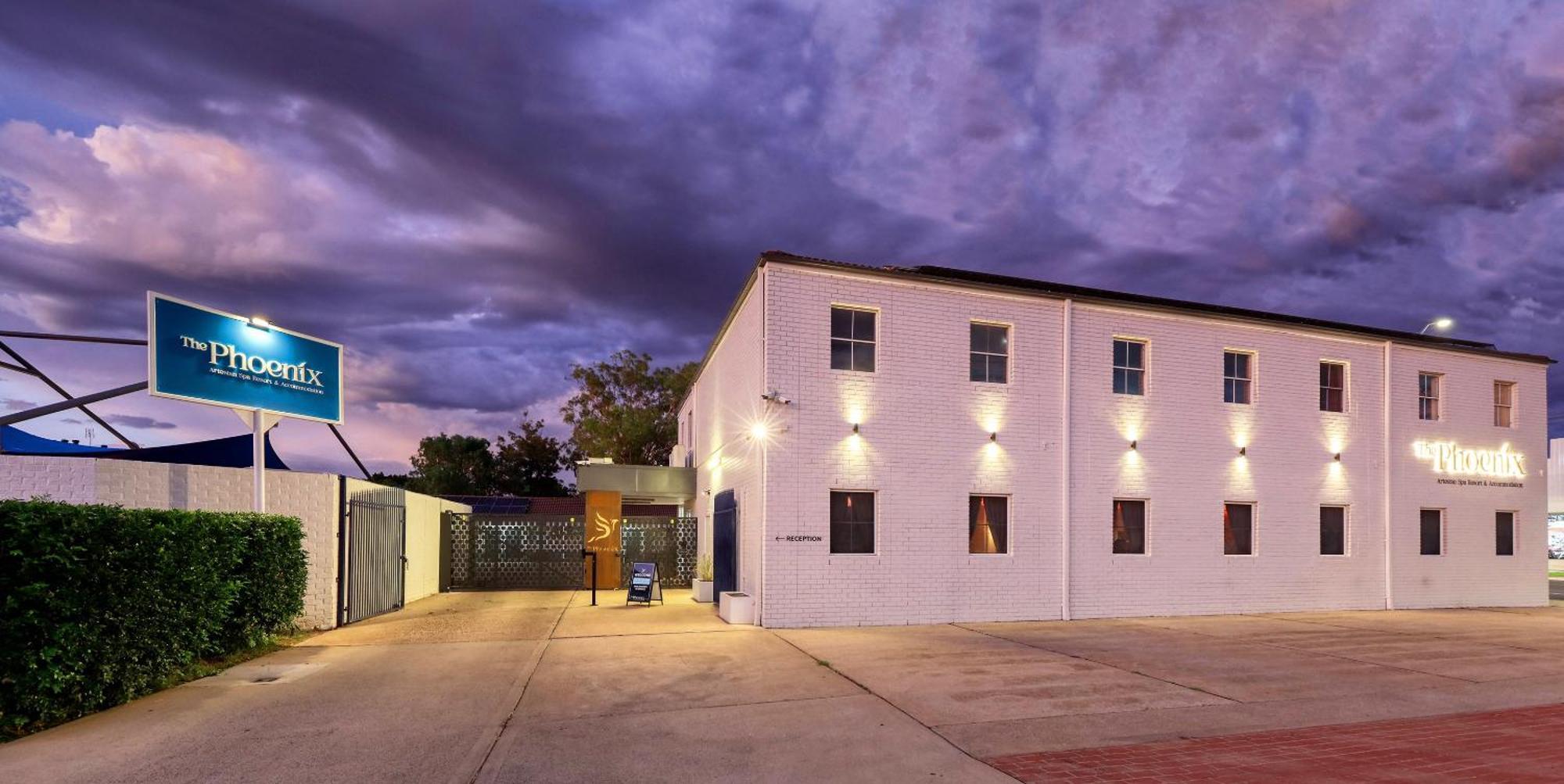 The Phoenix Artesian Spa Resort And Accommodation Moree Exterior photo