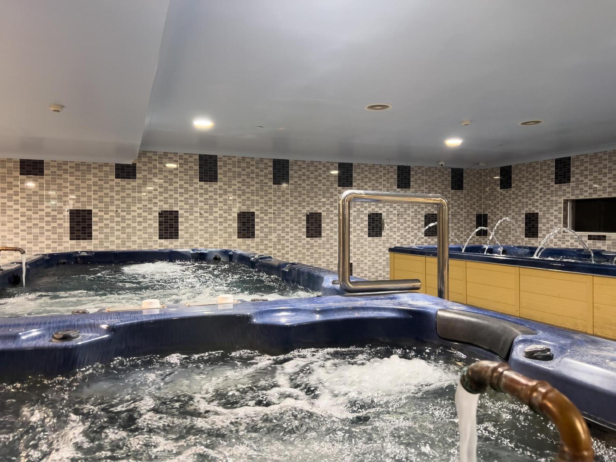 The Phoenix Artesian Spa Resort And Accommodation Moree Exterior photo