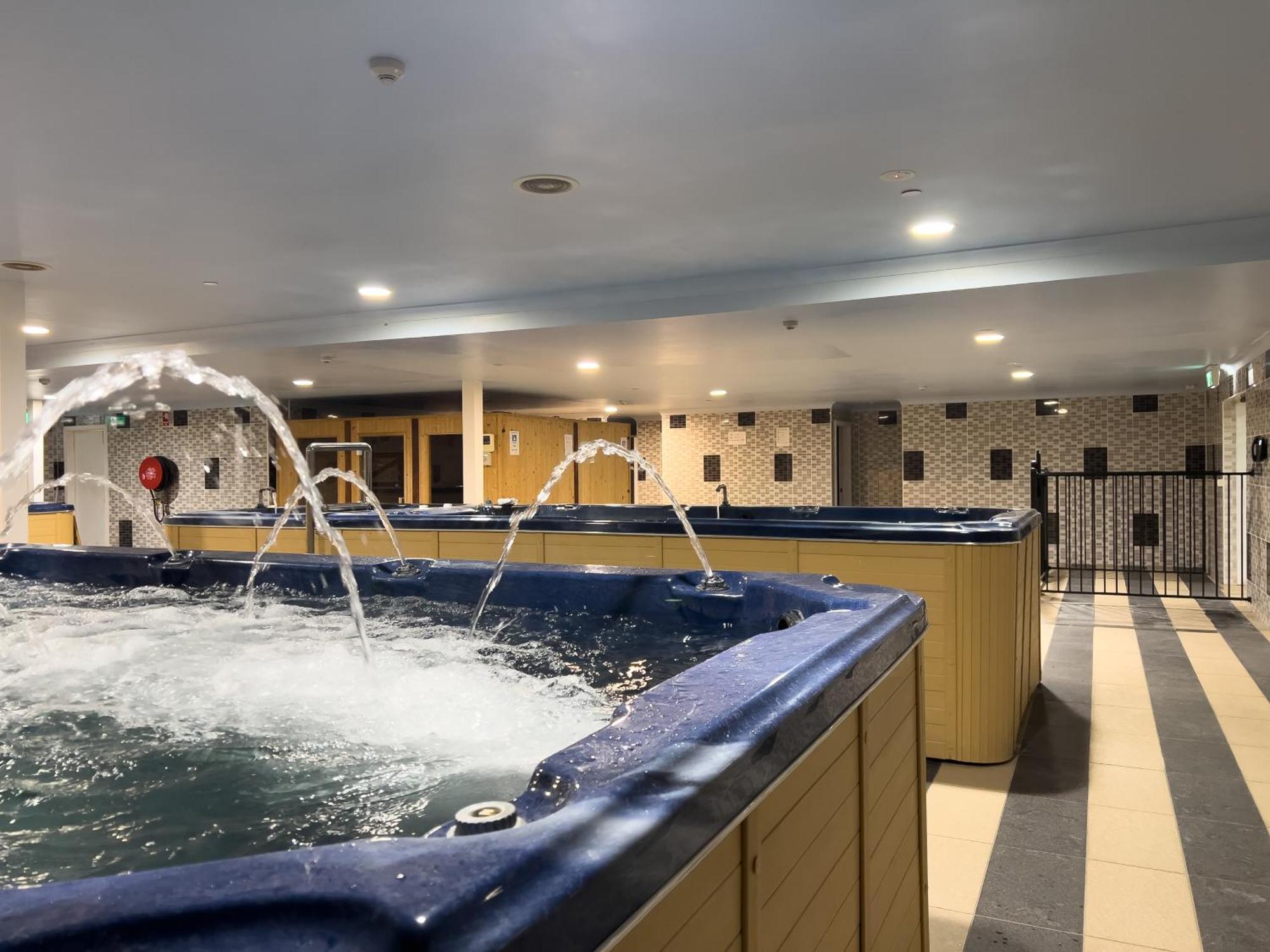 The Phoenix Artesian Spa Resort And Accommodation Moree Exterior photo